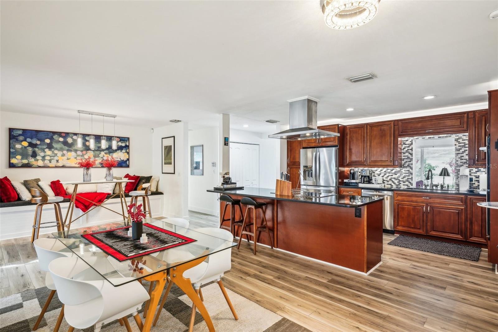 5900 35TH AVE N, ST PETERSBURG, FL, 33710