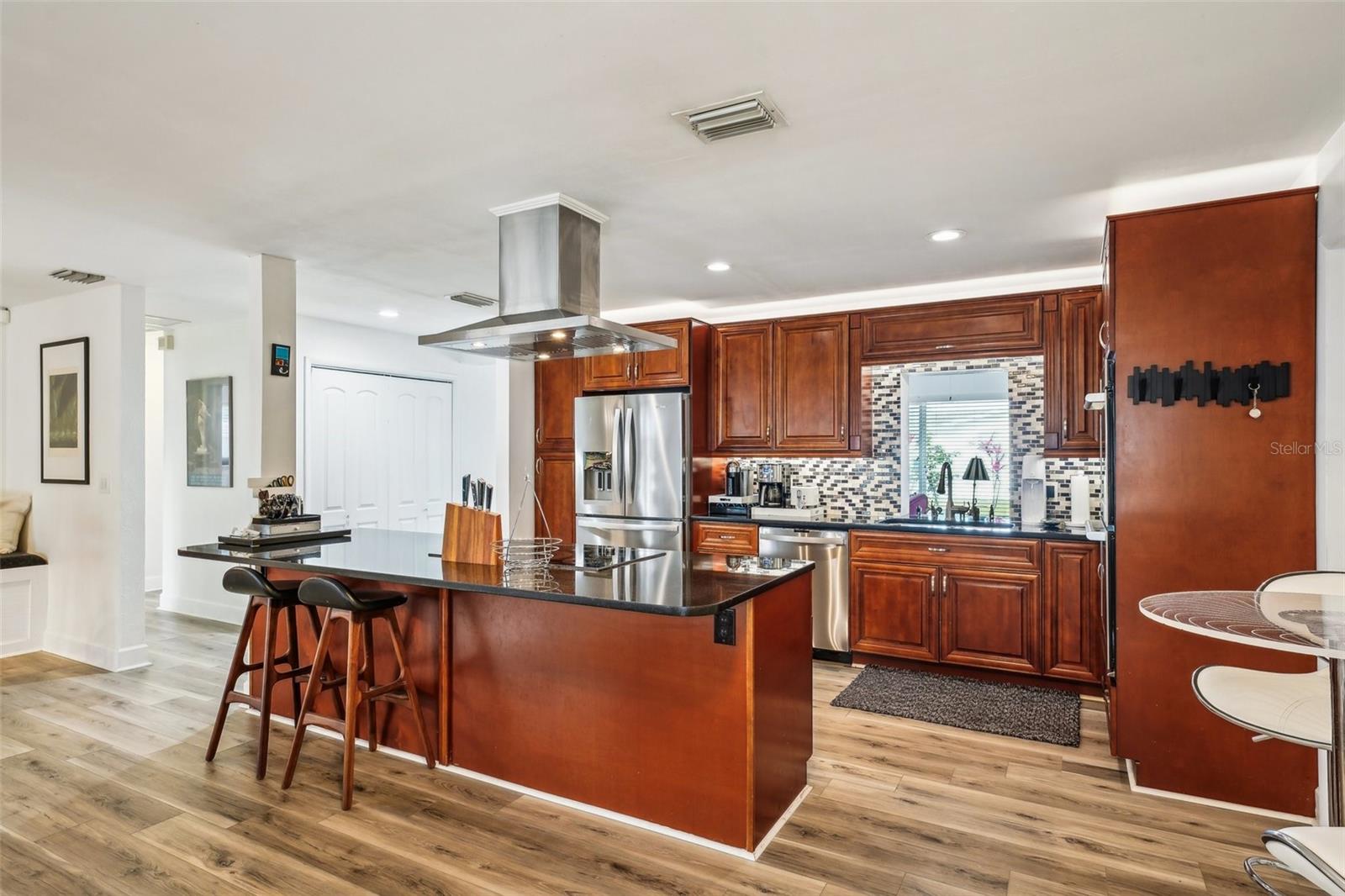 5900 35TH AVE N, ST PETERSBURG, FL, 33710