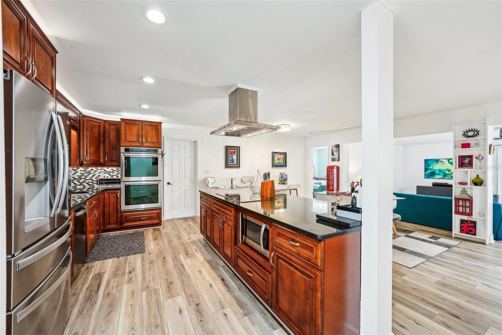 5900 35TH AVE N, ST PETERSBURG, FL, 33710