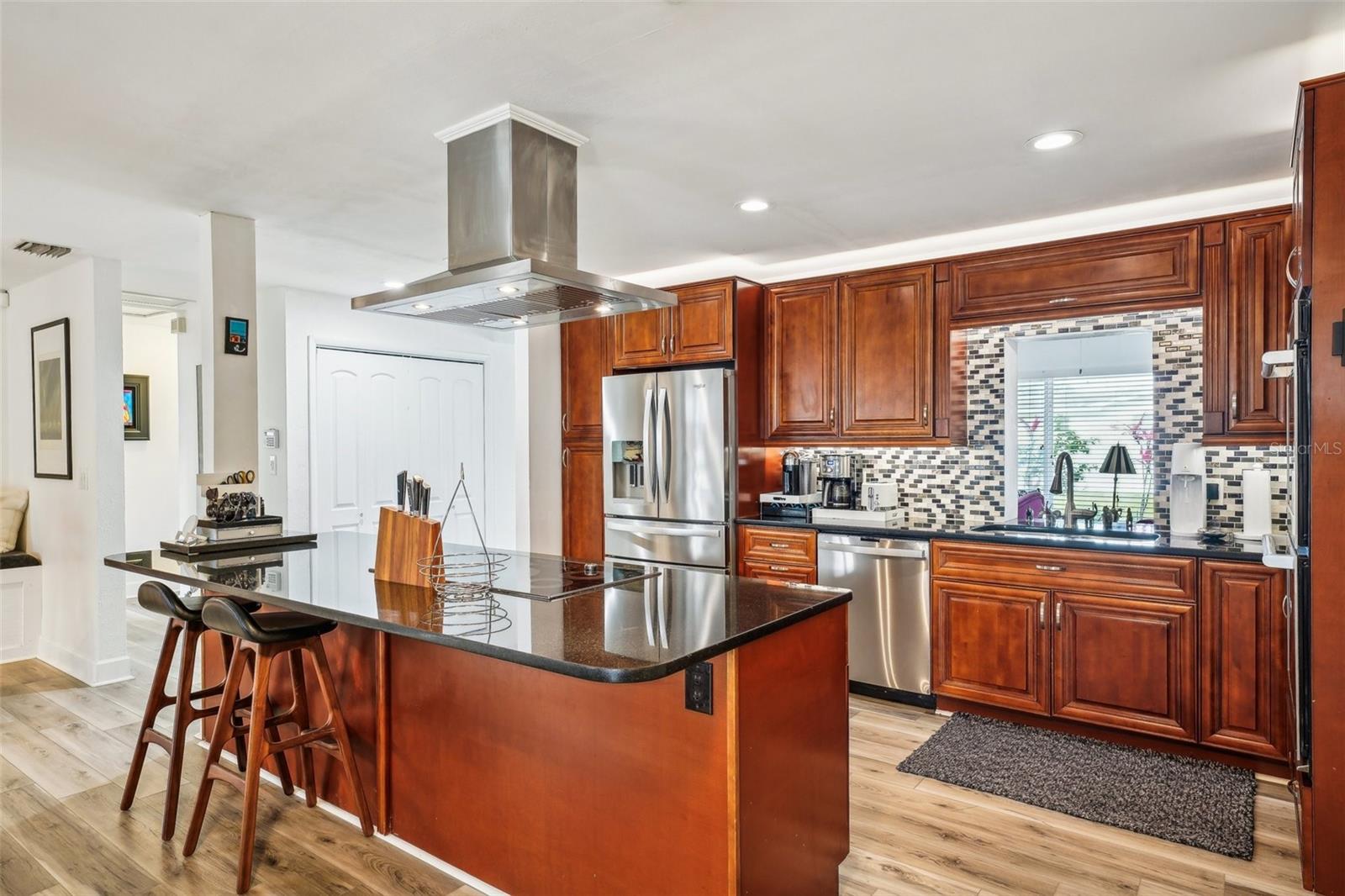 5900 35TH AVE N, ST PETERSBURG, FL, 33710