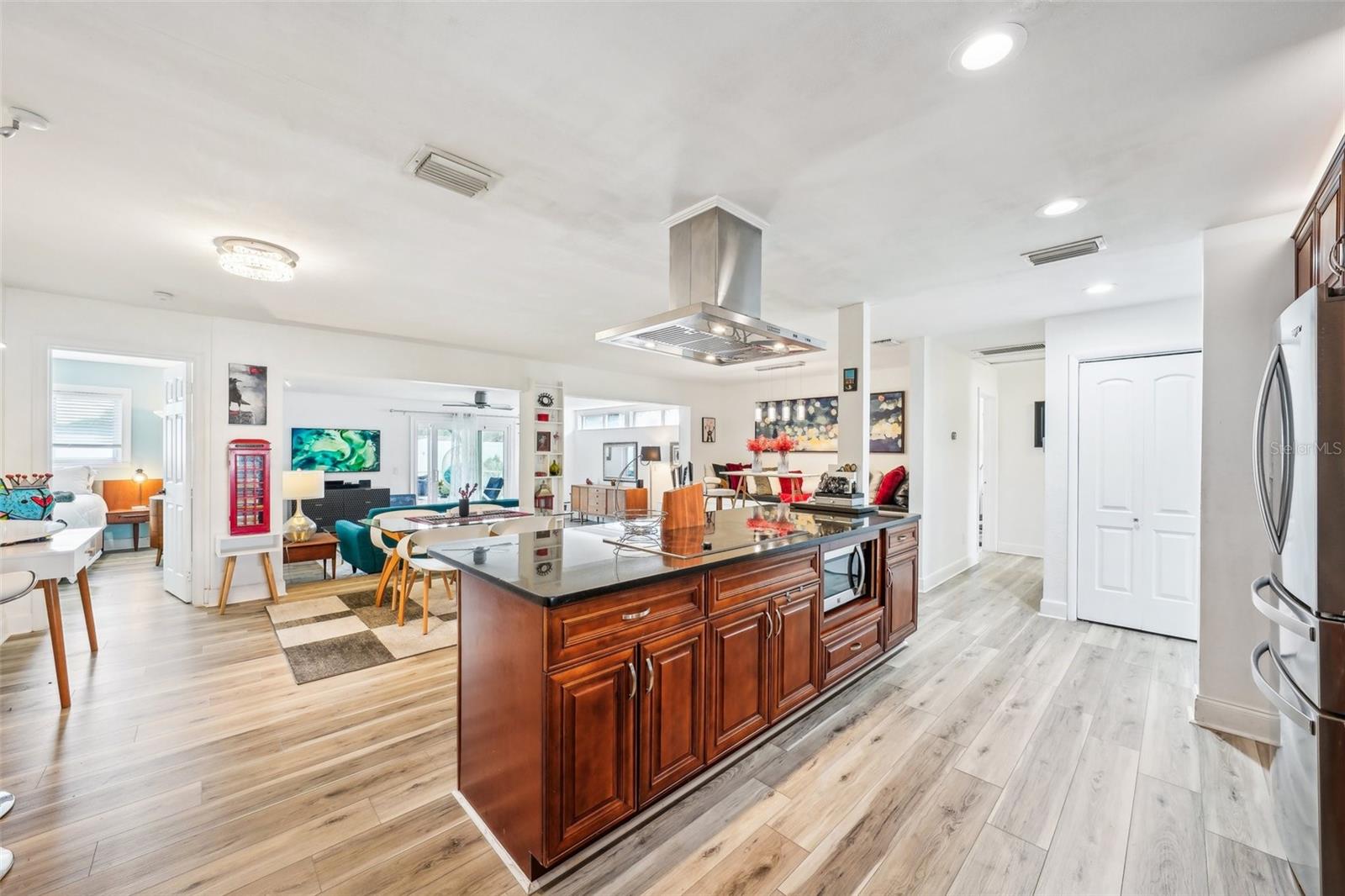 5900 35TH AVE N, ST PETERSBURG, FL, 33710