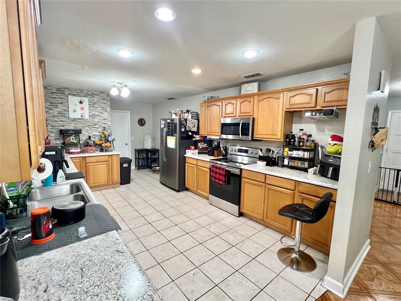 37634 HIDDEN PARK CT, DADE CITY, FL, 33525