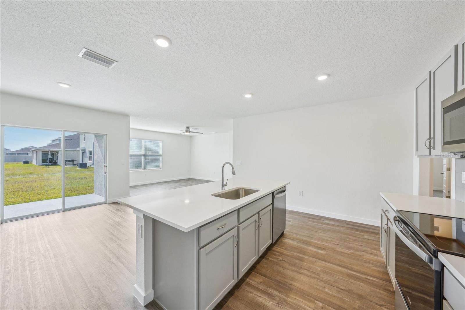 31814 OYSTER TRELLIS LN, WESLEY CHAPEL, FL, 33545