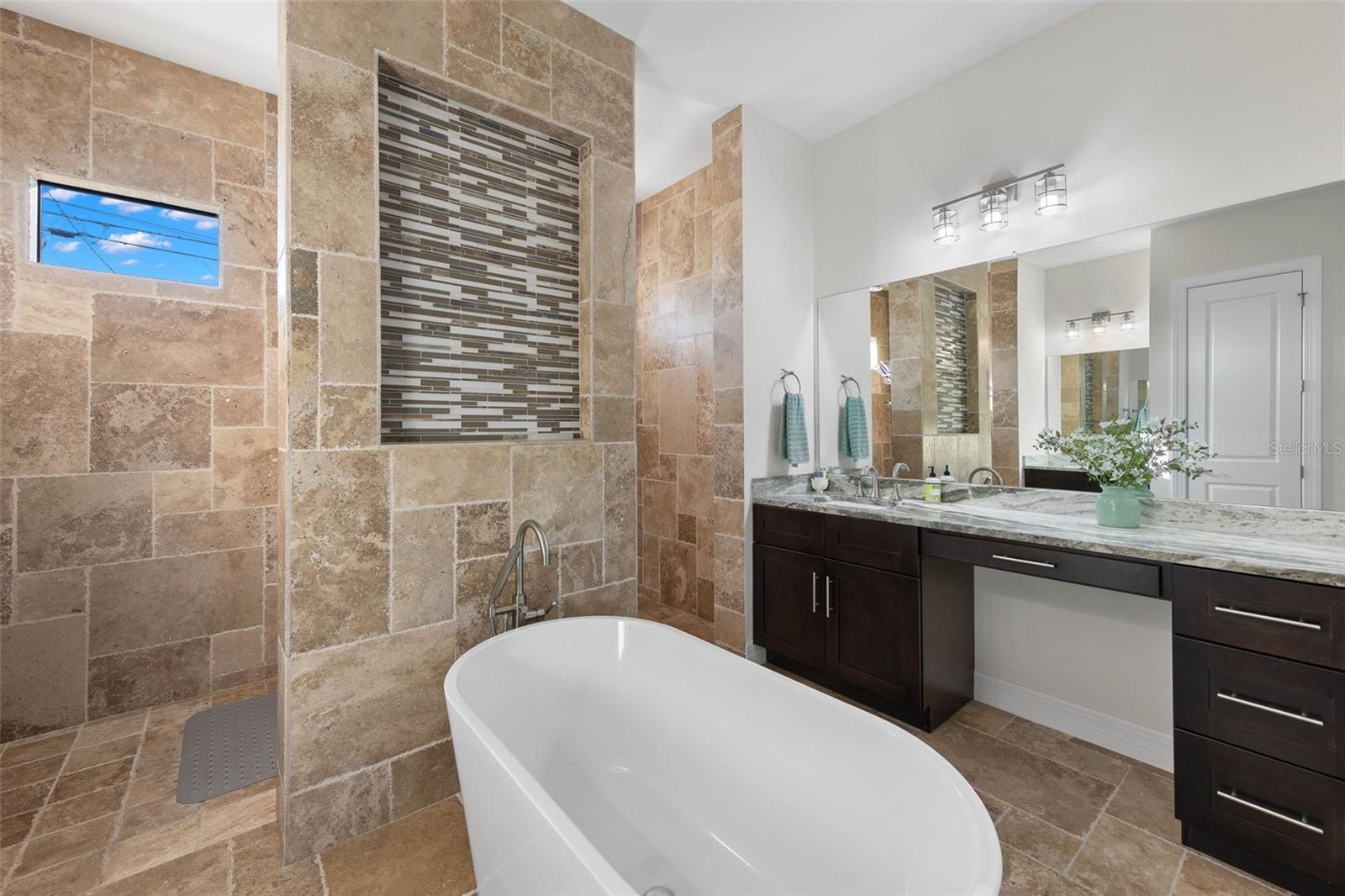 1718 NW 43RD AVE, CAPE CORAL, FL, 33993