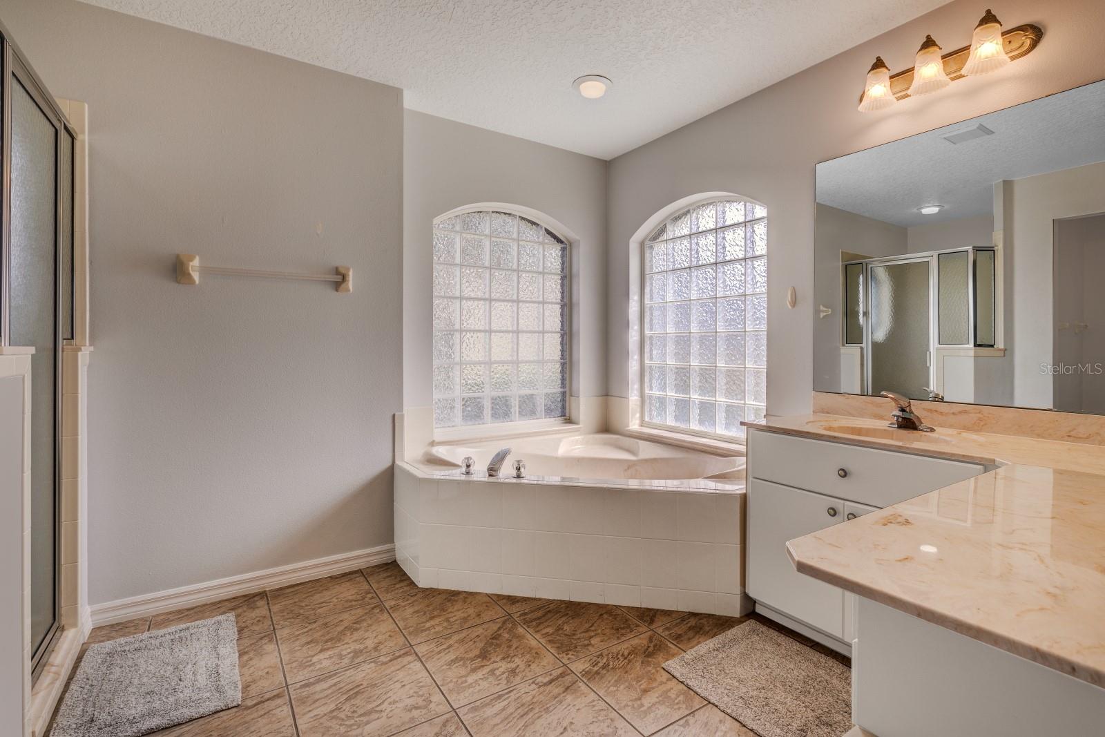 26908 HONEYMOON AVE, LEESBURG, FL, 34748