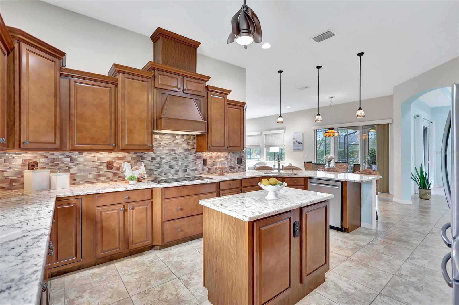 210 166TH ST NE, BRADENTON, FL, 34212