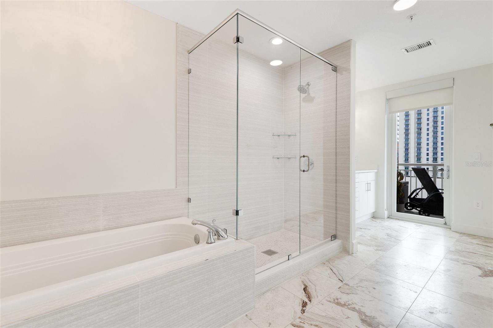 100 S EOLA DR #1201, ORLANDO, FL, 32801