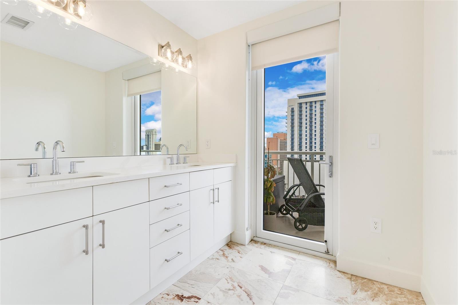 100 S EOLA DR #1201, ORLANDO, FL, 32801