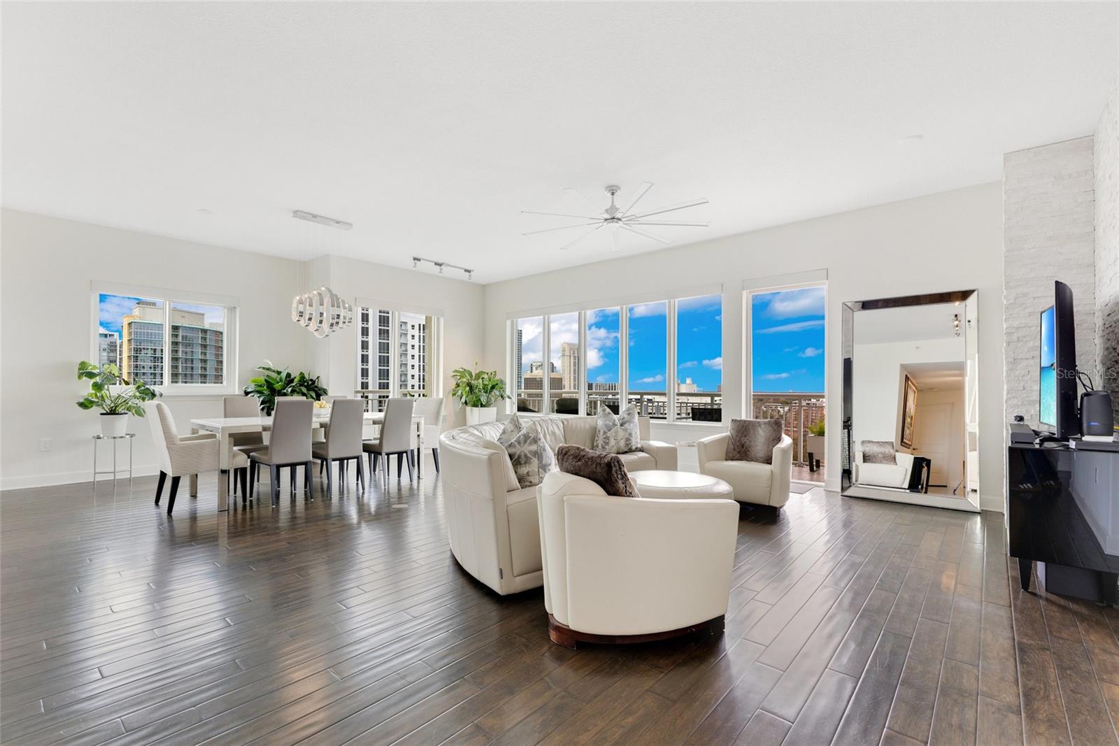 100 S EOLA DR #1201, ORLANDO, FL, 32801