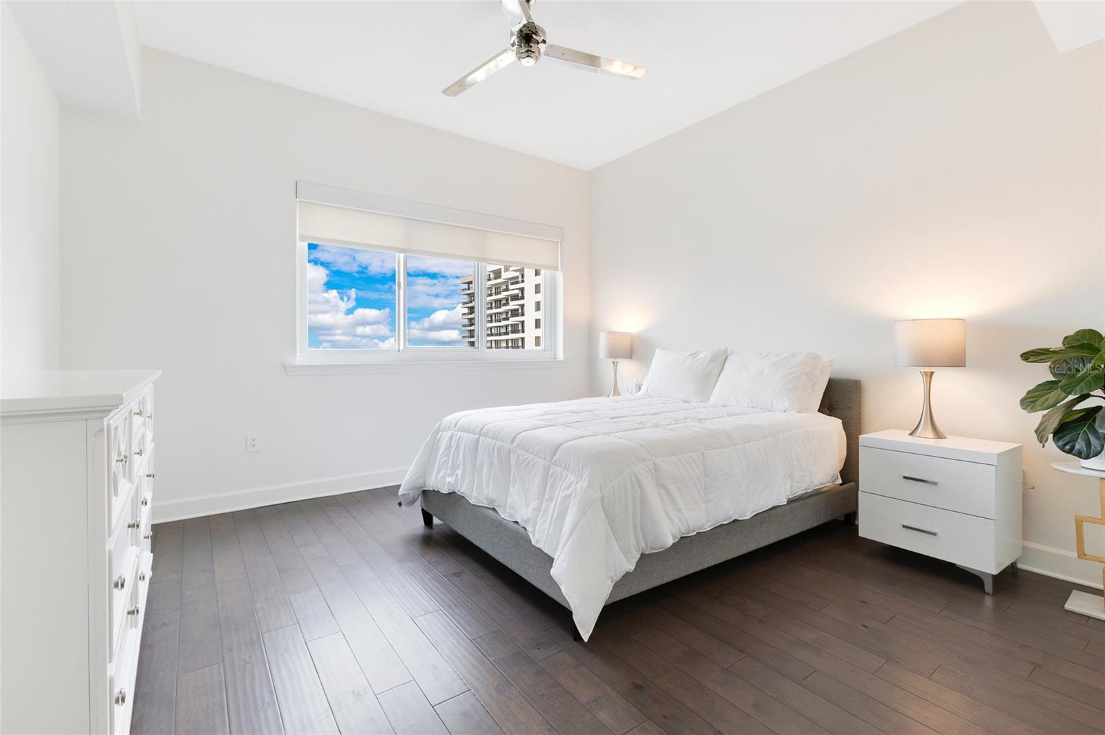 100 S EOLA DR #1201, ORLANDO, FL, 32801