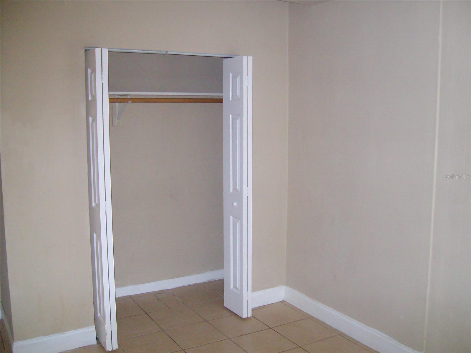 226 E CORNELIUS CIR, SARASOTA, FL, 34232