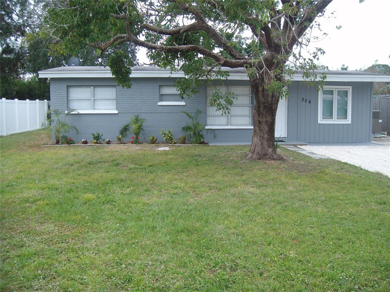 226 E CORNELIUS CIR, SARASOTA, FL, 34232