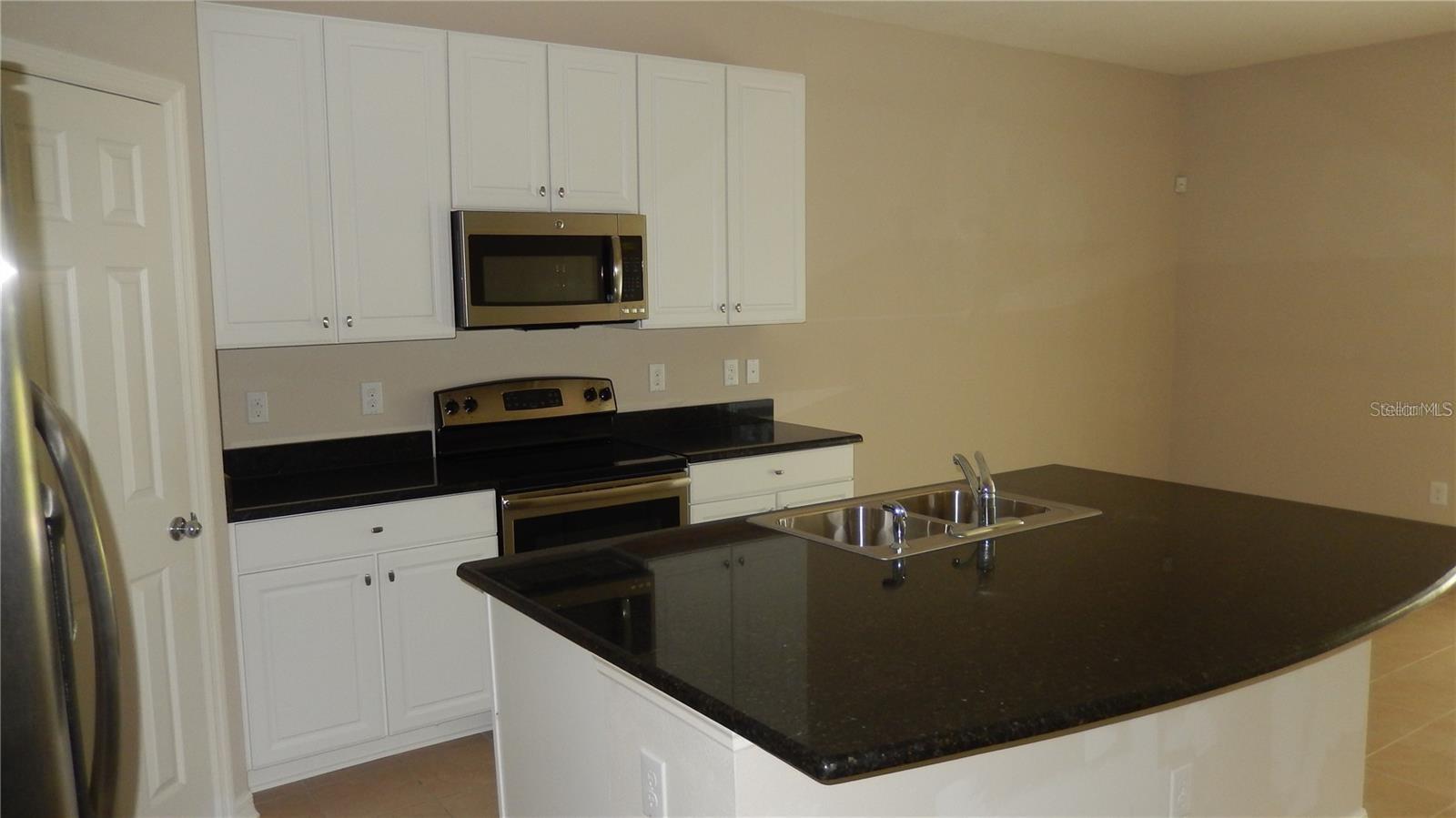 7022 TOWNE LAKE RD, RIVERVIEW, FL, 33578