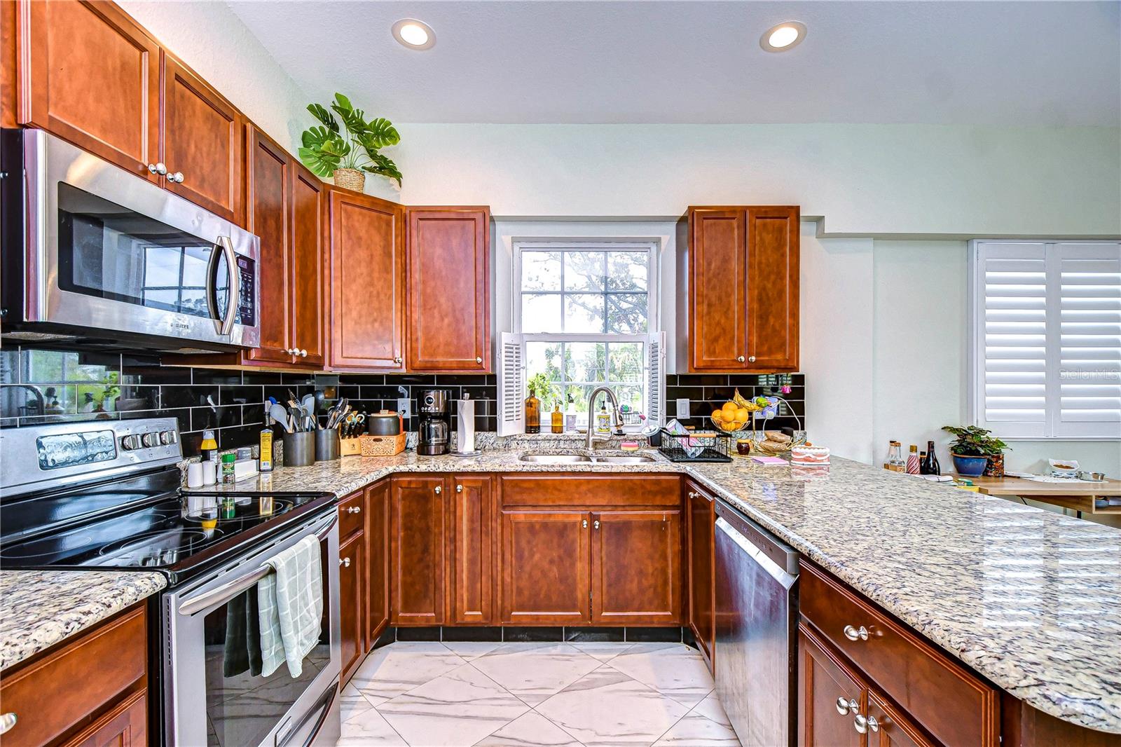 4147 HUNTINGTON ST NE, ST PETERSBURG, FL, 33703