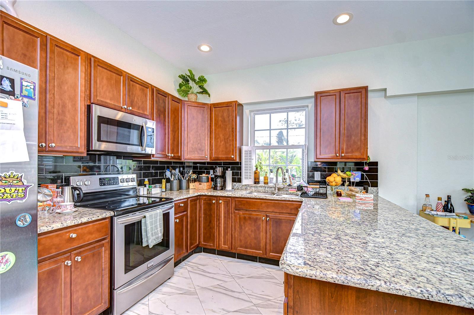 4147 HUNTINGTON ST NE, ST PETERSBURG, FL, 33703