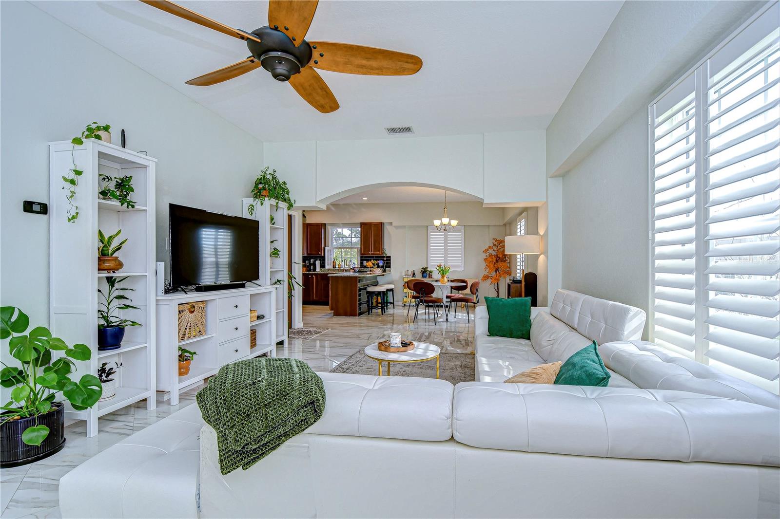 4147 HUNTINGTON ST NE, ST PETERSBURG, FL, 33703