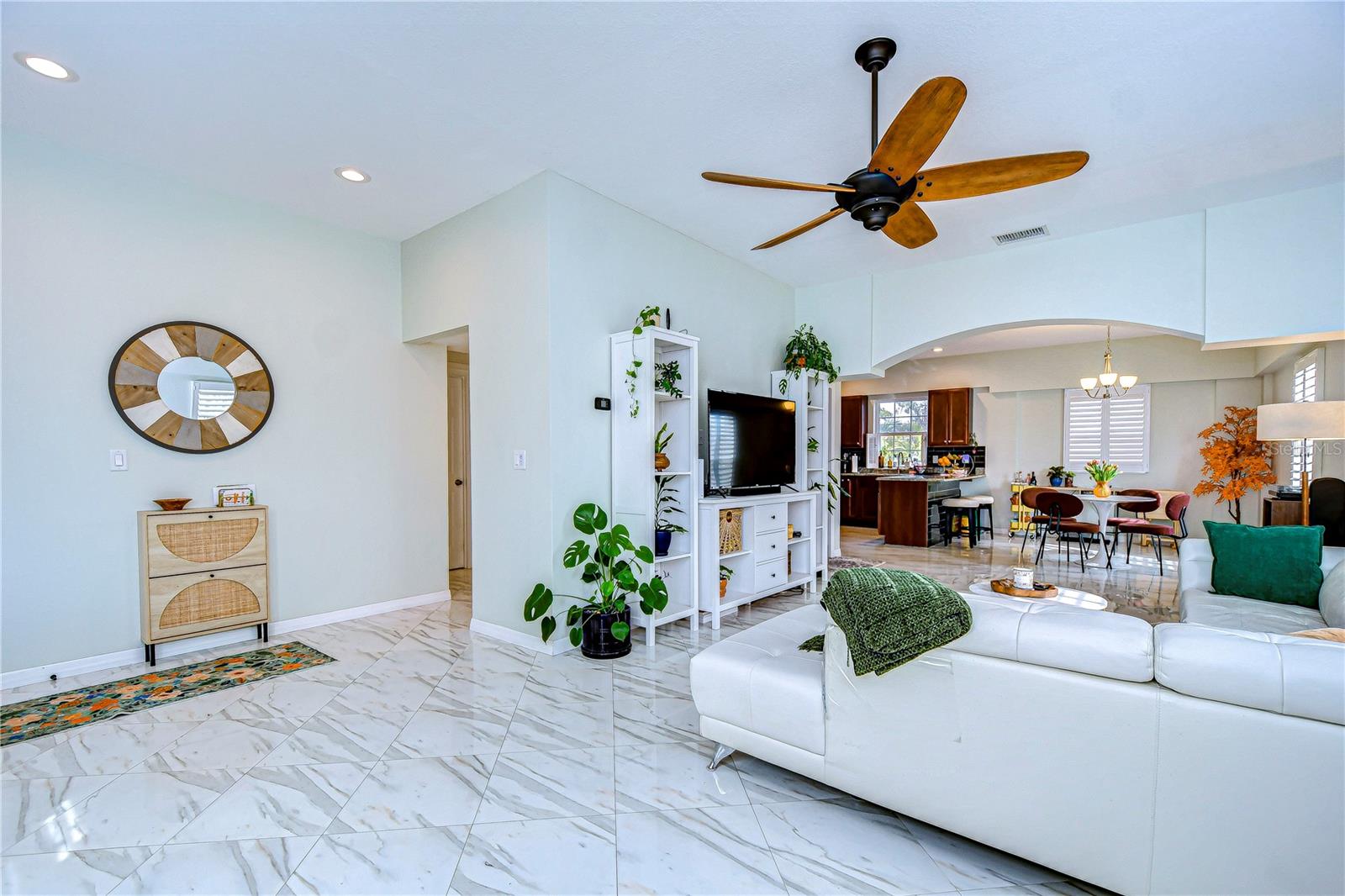 4147 HUNTINGTON ST NE, ST PETERSBURG, FL, 33703