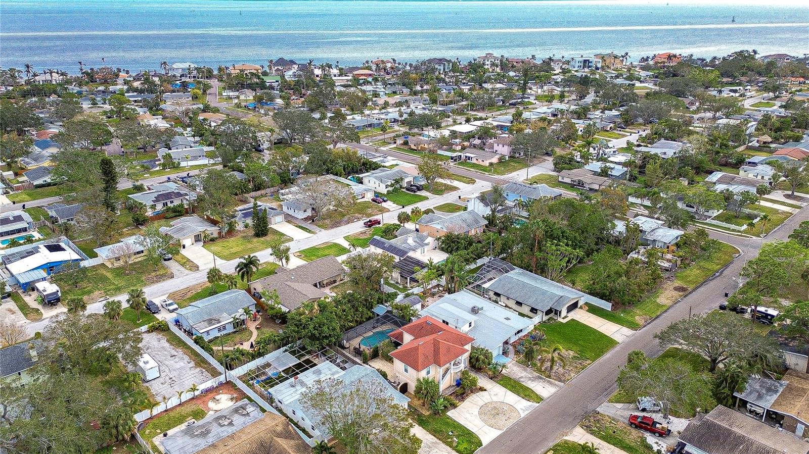 4147 HUNTINGTON ST NE, ST PETERSBURG, FL, 33703