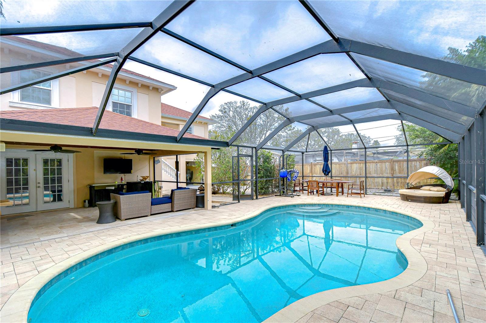 4147 HUNTINGTON ST NE, ST PETERSBURG, FL, 33703