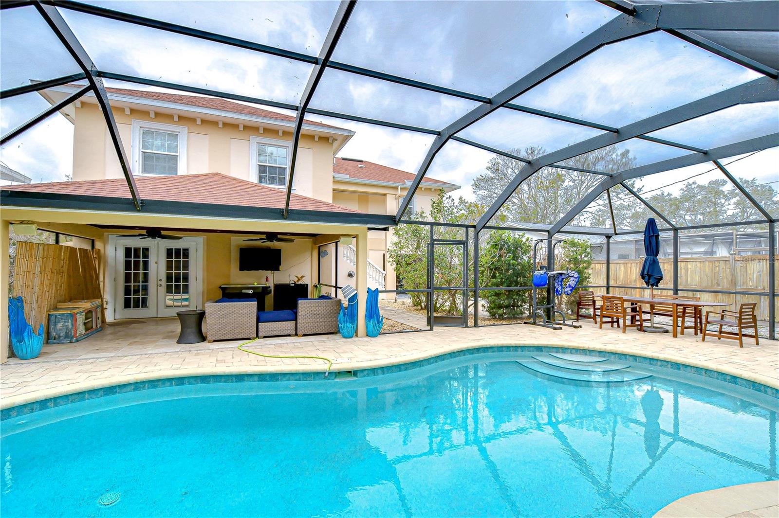 4147 HUNTINGTON ST NE, ST PETERSBURG, FL, 33703