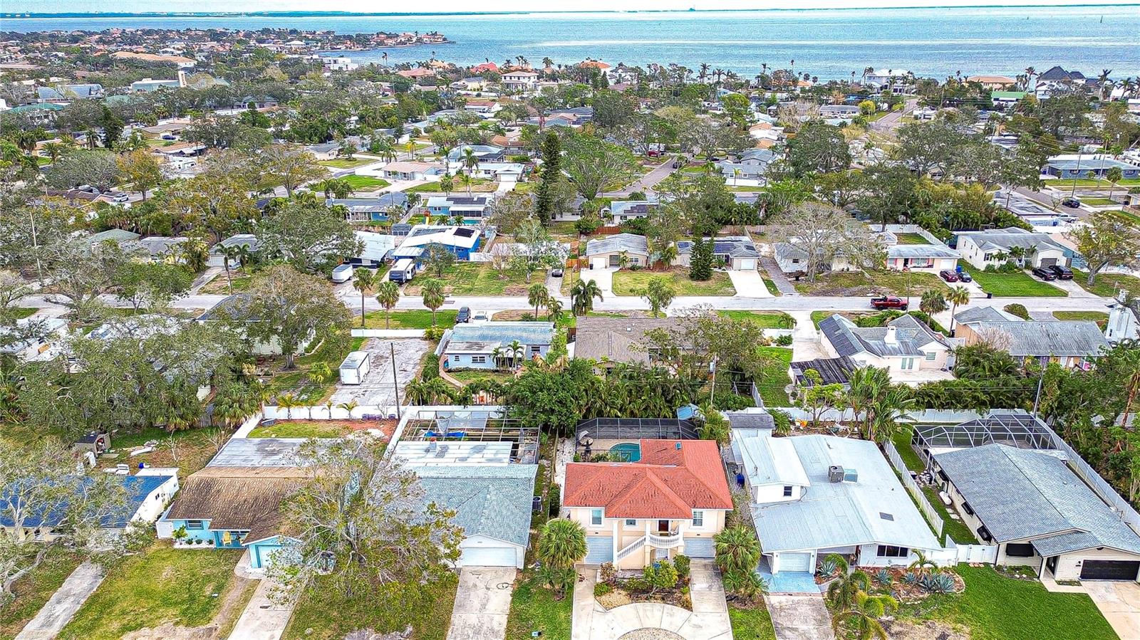 4147 HUNTINGTON ST NE, ST PETERSBURG, FL, 33703