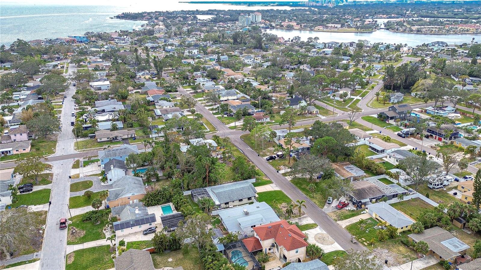 4147 HUNTINGTON ST NE, ST PETERSBURG, FL, 33703