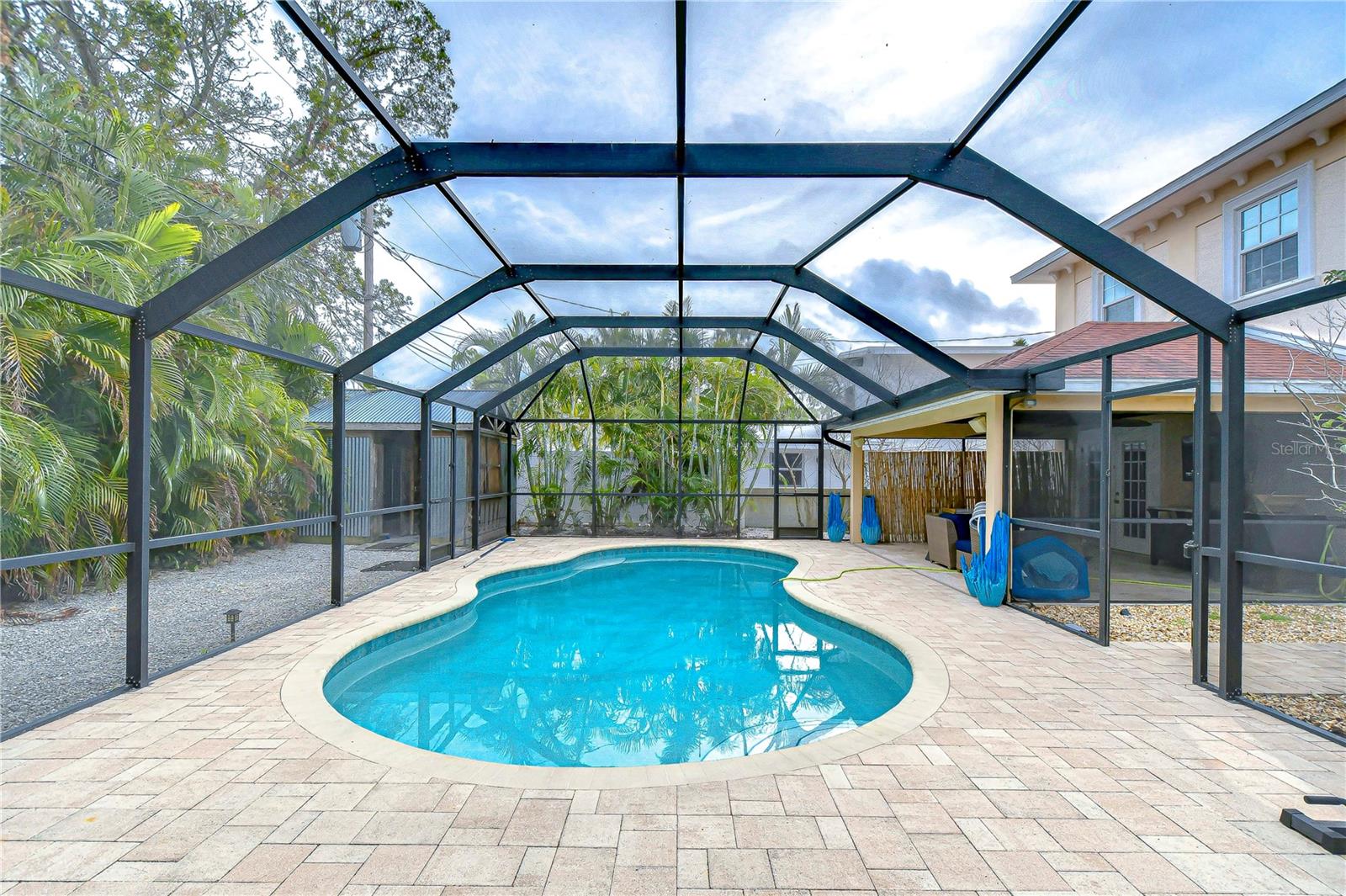 4147 HUNTINGTON ST NE, ST PETERSBURG, FL, 33703