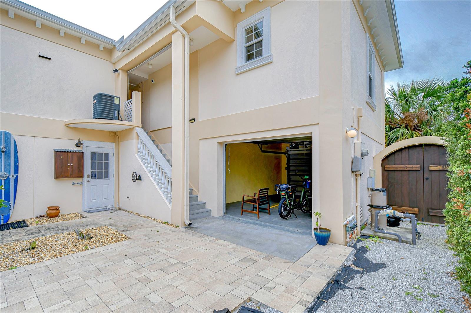 4147 HUNTINGTON ST NE, ST PETERSBURG, FL, 33703