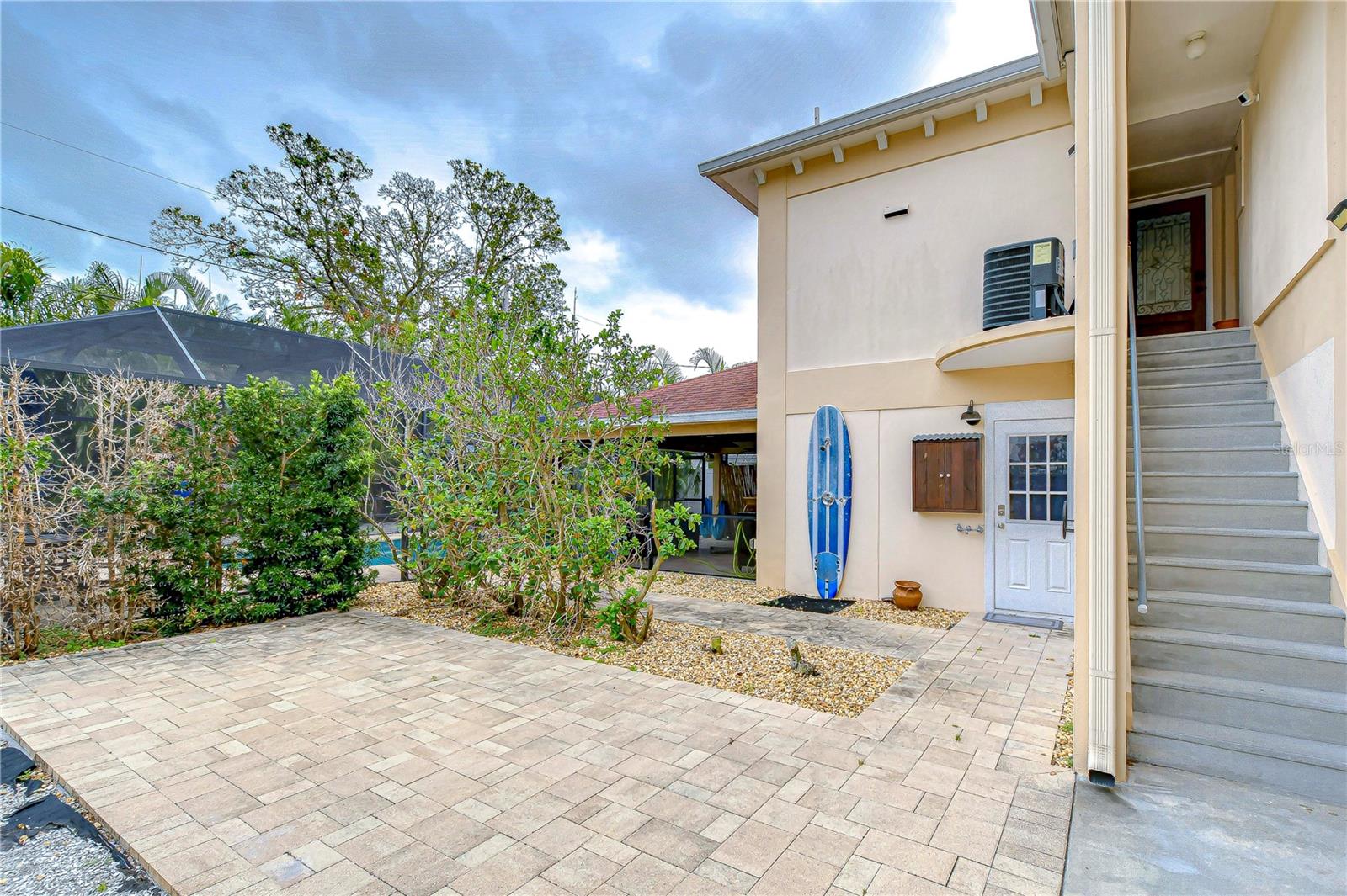 4147 HUNTINGTON ST NE, ST PETERSBURG, FL, 33703