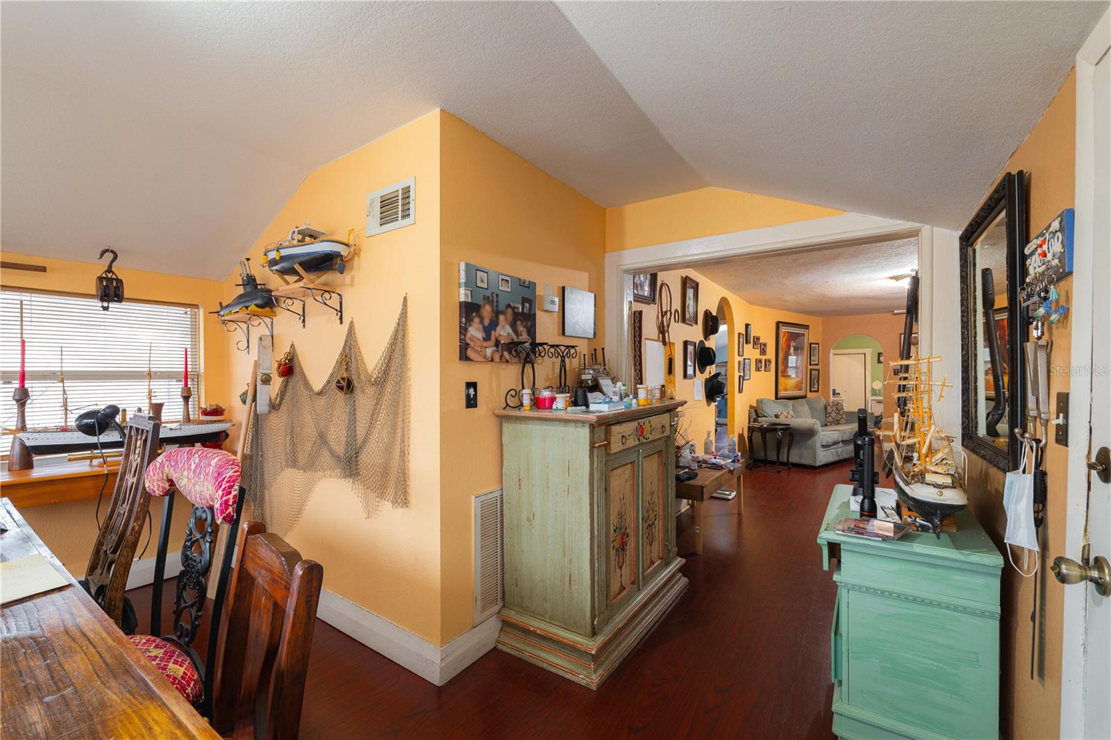 6905 N DUNCAN AVE, TAMPA, FL, 33604
