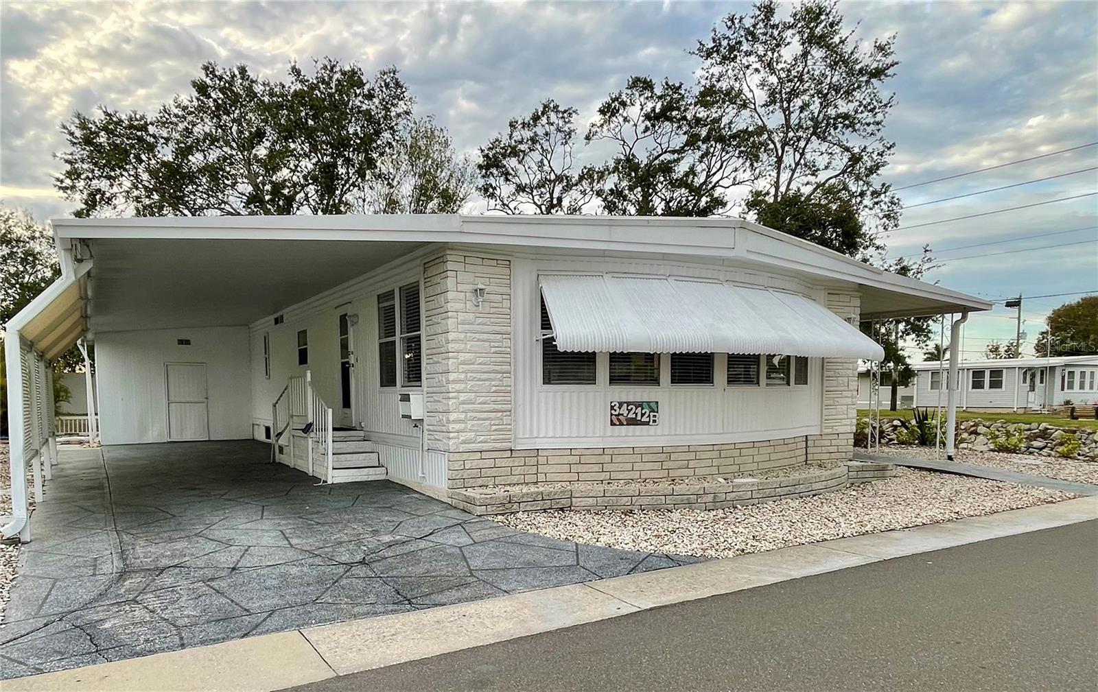 34212 CANAL DR N #B, PINELLAS PARK, FL, 33781