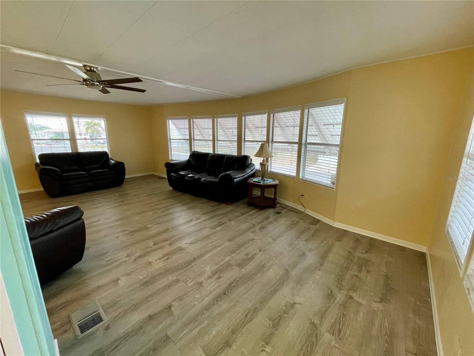34212 CANAL DR N #B, PINELLAS PARK, FL, 33781