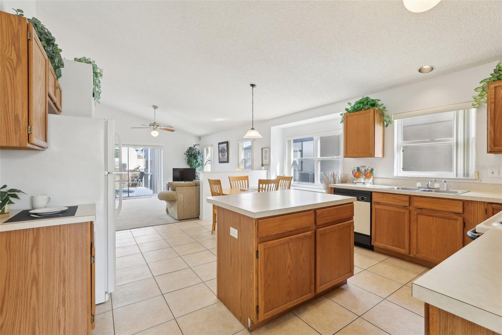 645 ROCHESTER LOOP, DAVENPORT, FL, 33897