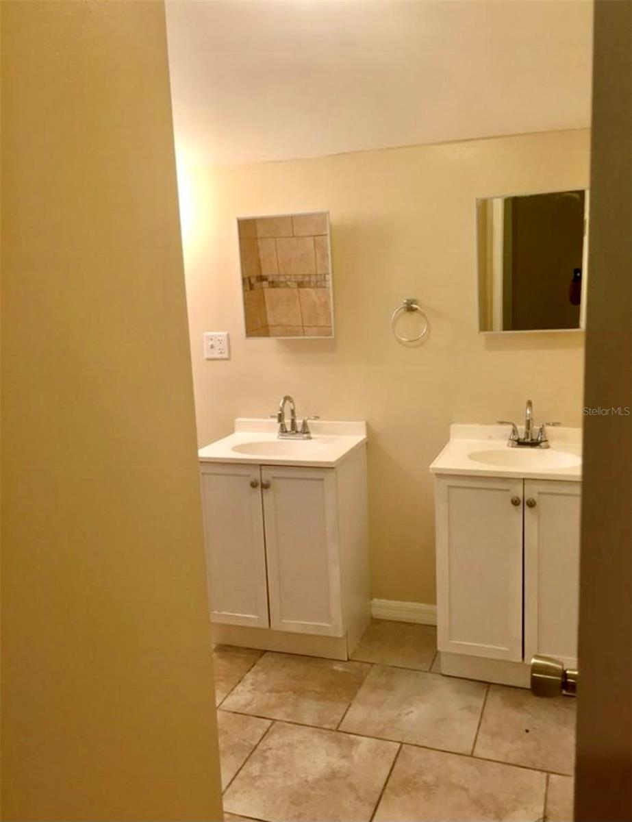 8514 N BRANCH AVE, TAMPA, FL, 33604