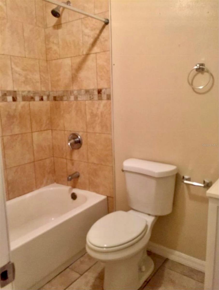 8514 N BRANCH AVE, TAMPA, FL, 33604