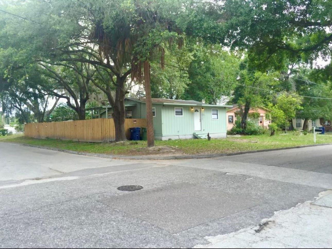 8514 N BRANCH AVE, TAMPA, FL, 33604