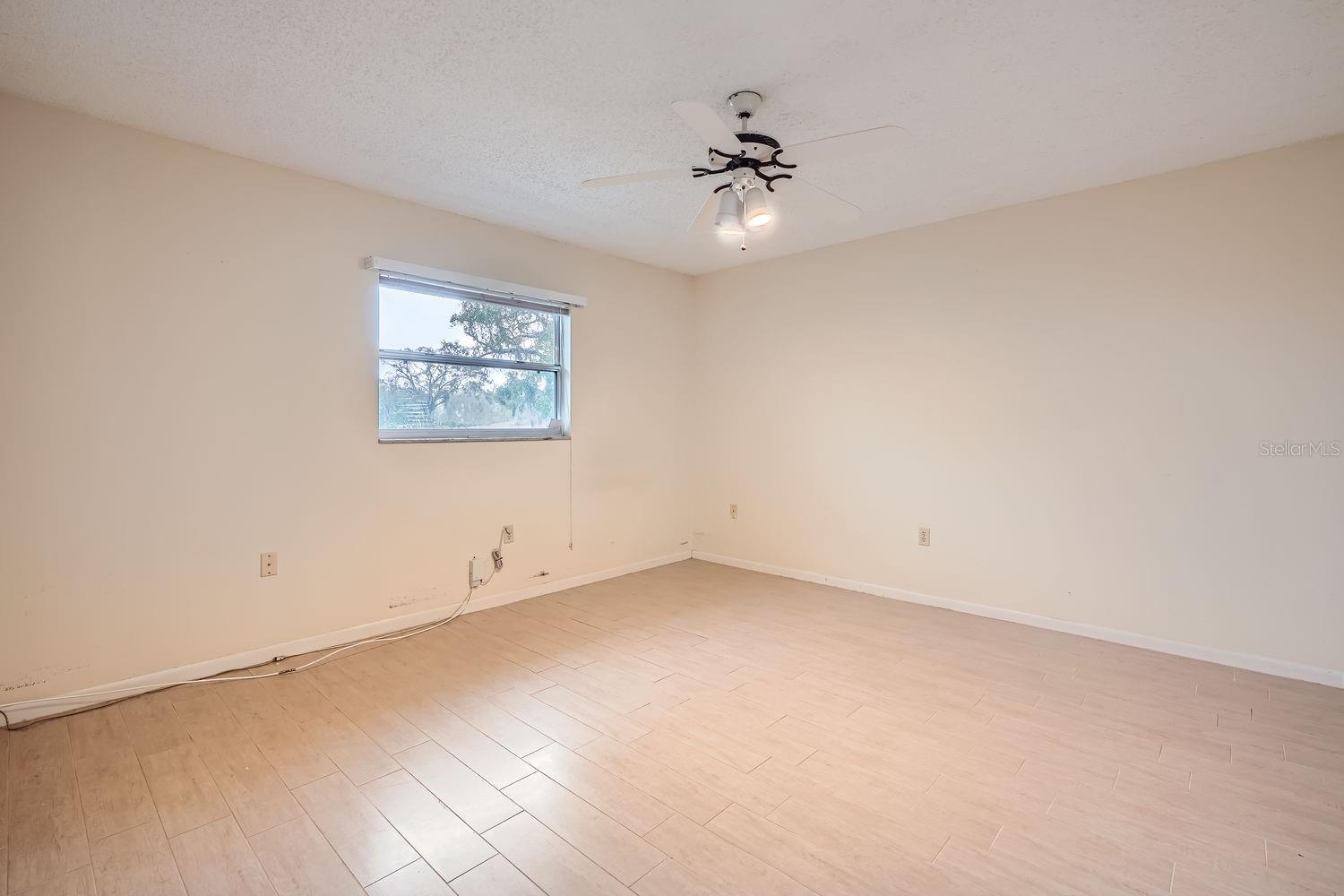 1207 EASTLOCH CT, SUN CITY CENTER, FL, 33573