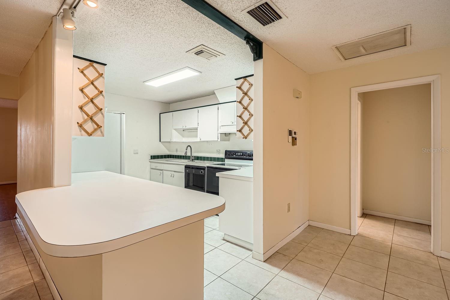 1207 EASTLOCH CT, SUN CITY CENTER, FL, 33573