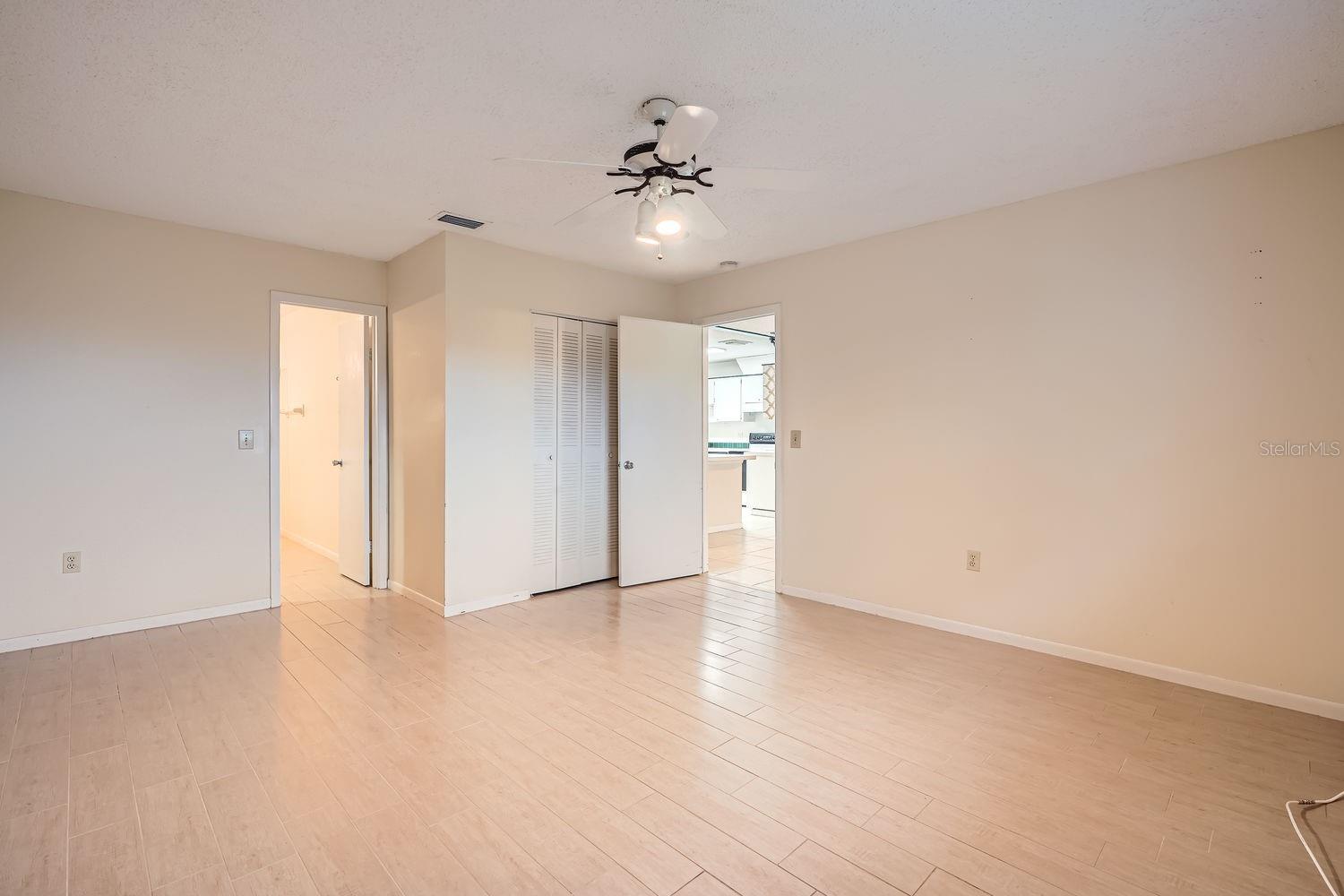 1207 EASTLOCH CT, SUN CITY CENTER, FL, 33573