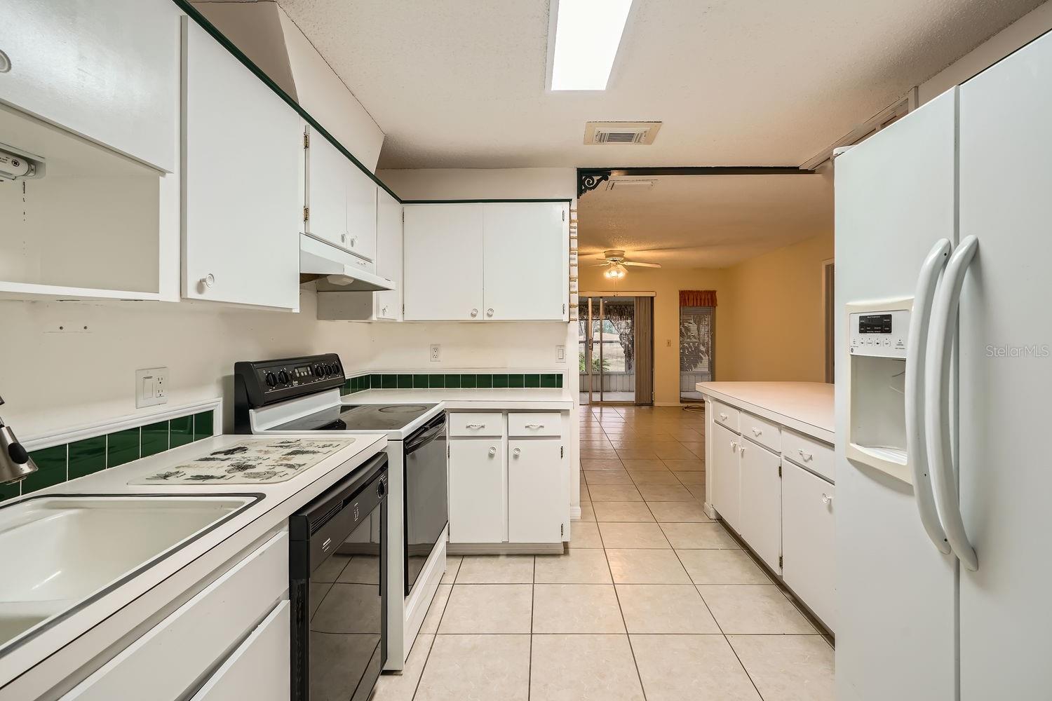 1207 EASTLOCH CT, SUN CITY CENTER, FL, 33573