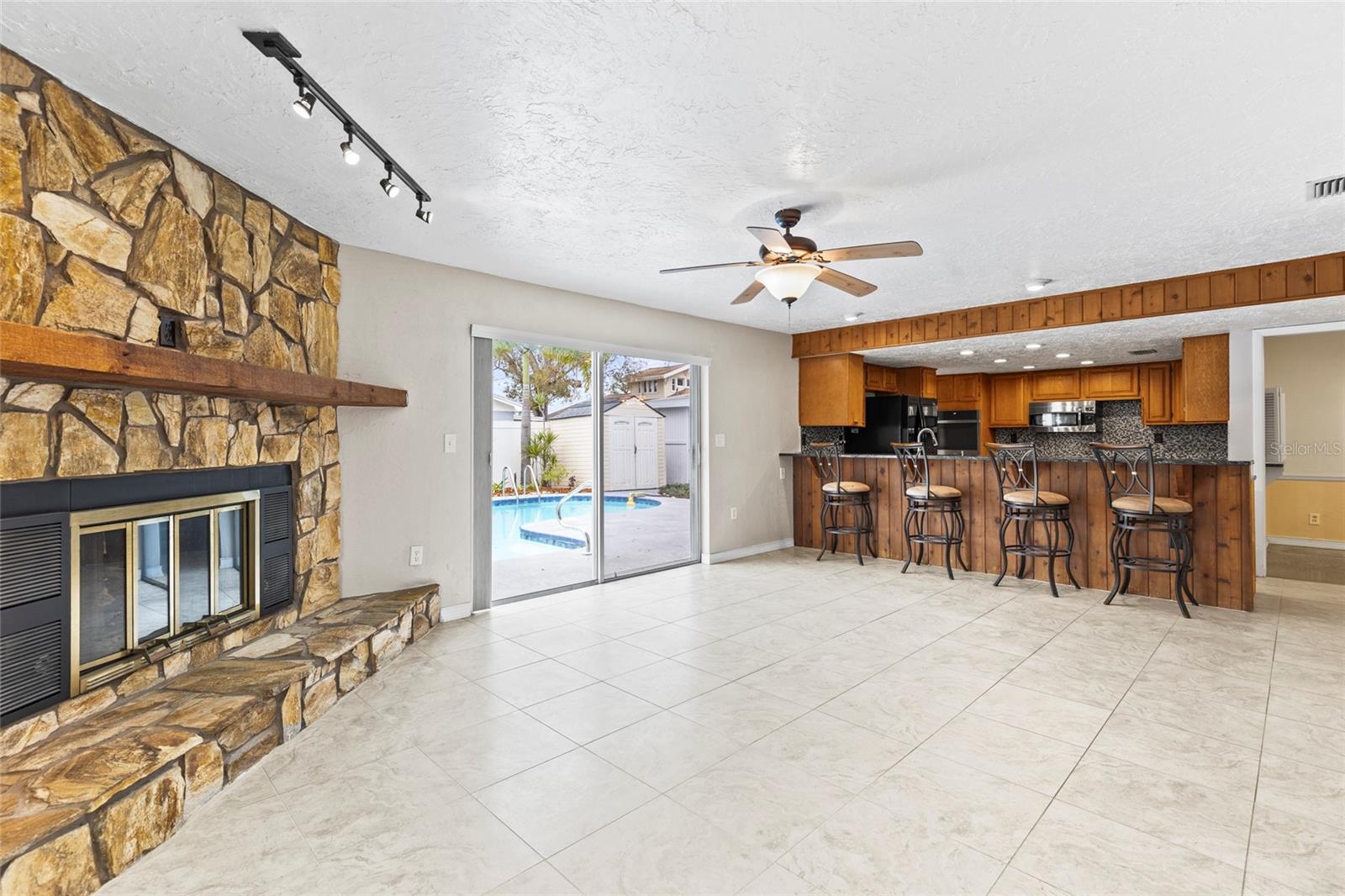 2166 TEMPLE TER, CLEARWATER, FL, 33764