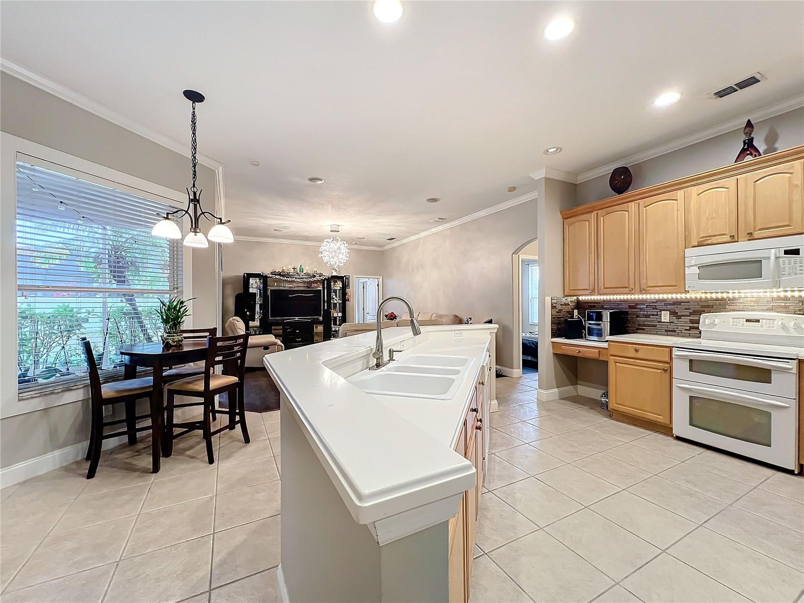 9007 EAGLE COVE CT, ORLANDO, FL, 32825