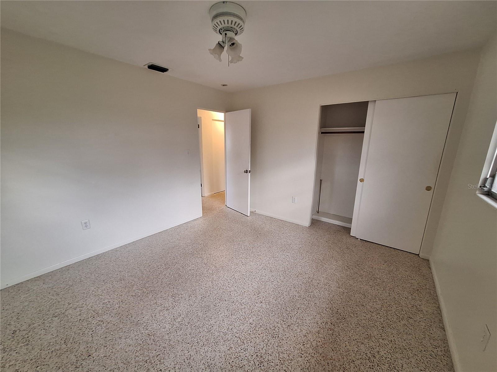 2701 DAVIS BLVD, SARASOTA, FL, 34237