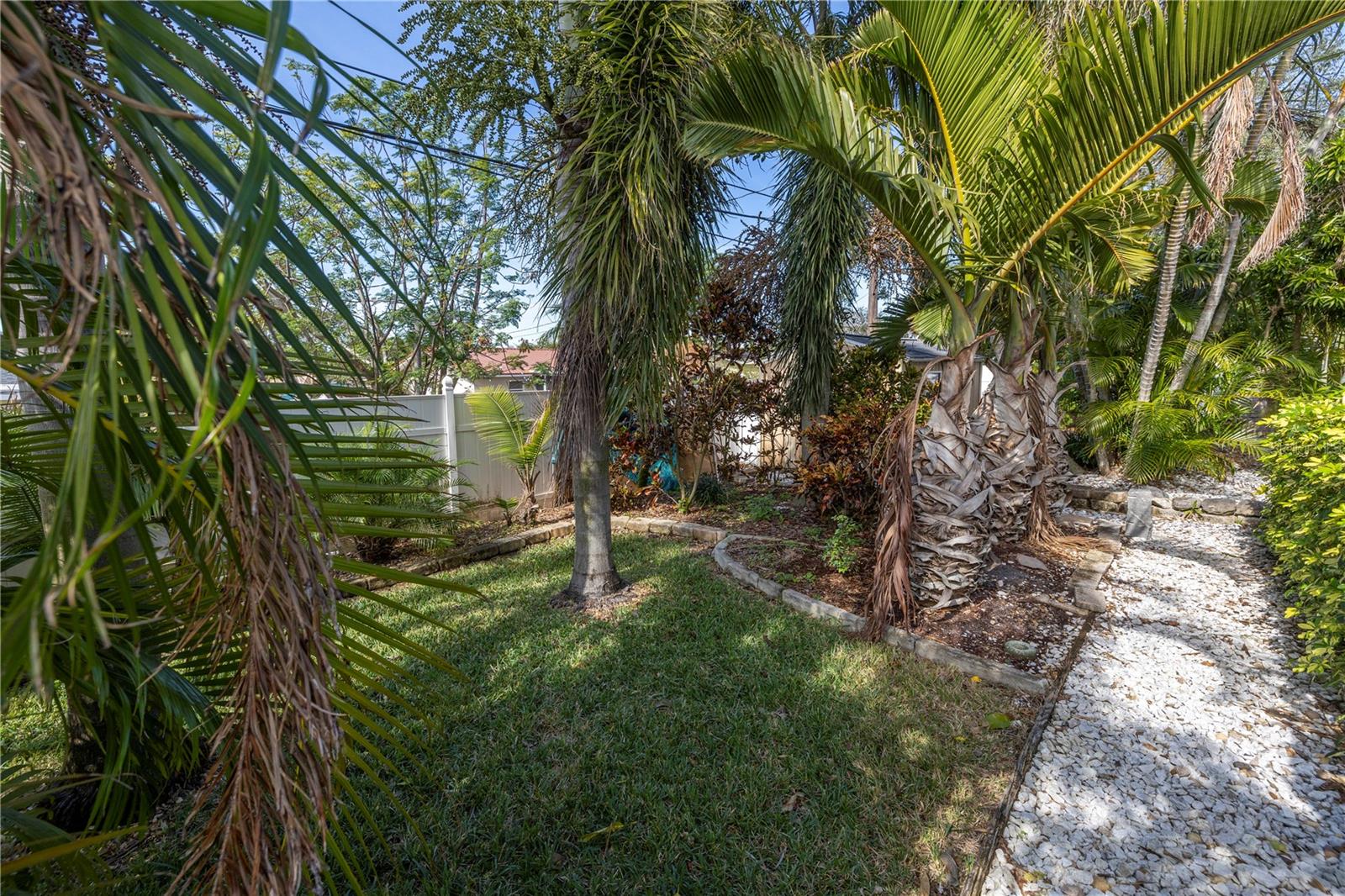 6390 115TH LN, SEMINOLE, FL, 33772