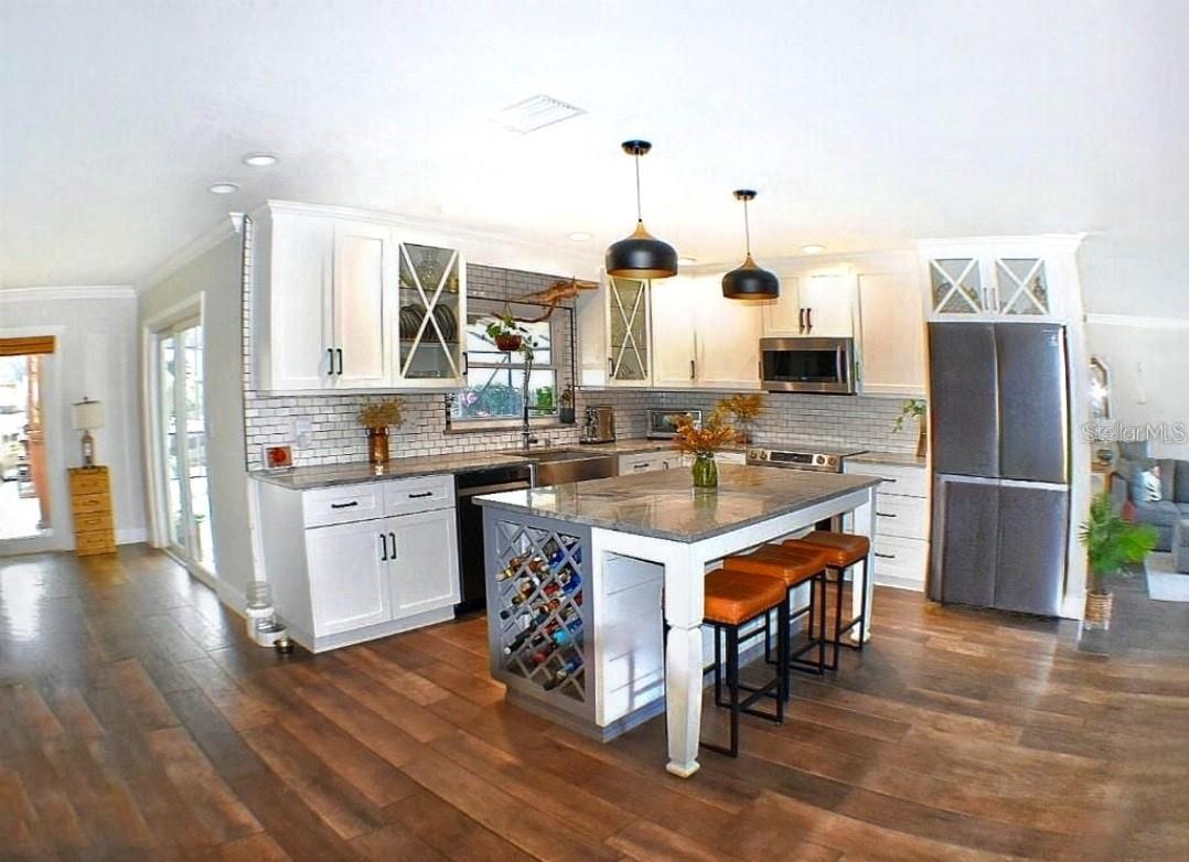225 TEMPLE CIR, EUSTIS, FL, 32726