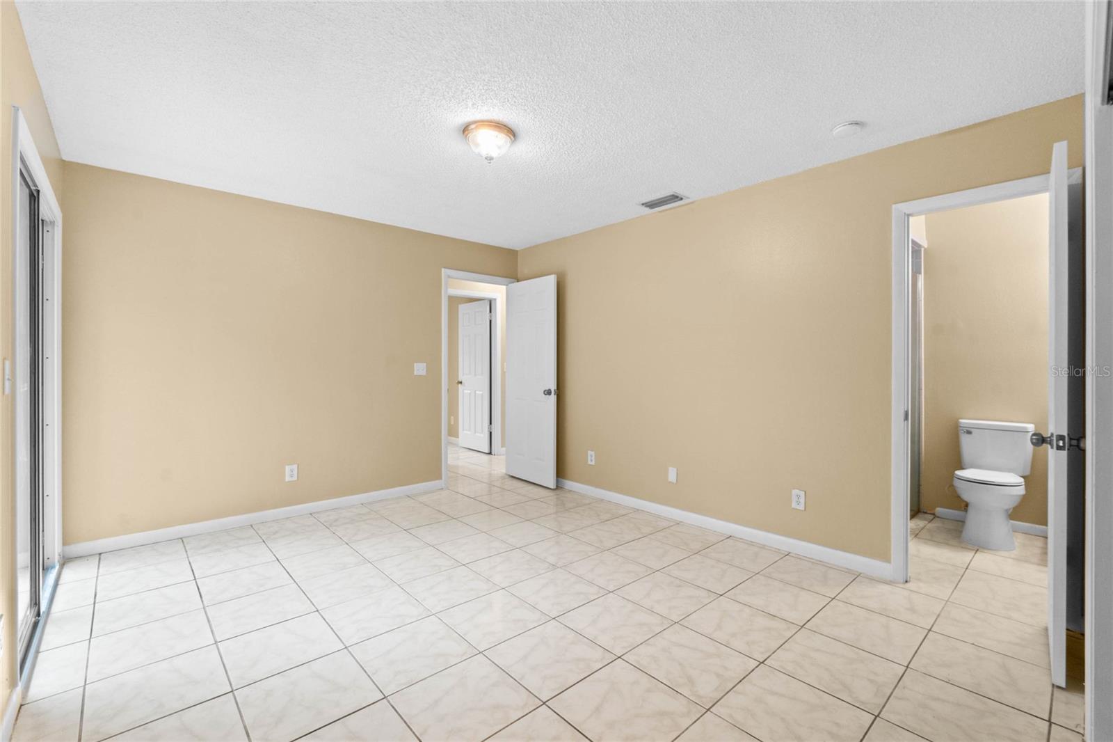 2429 CENTENNIAL BLVD, LEESBURG, FL, 34748