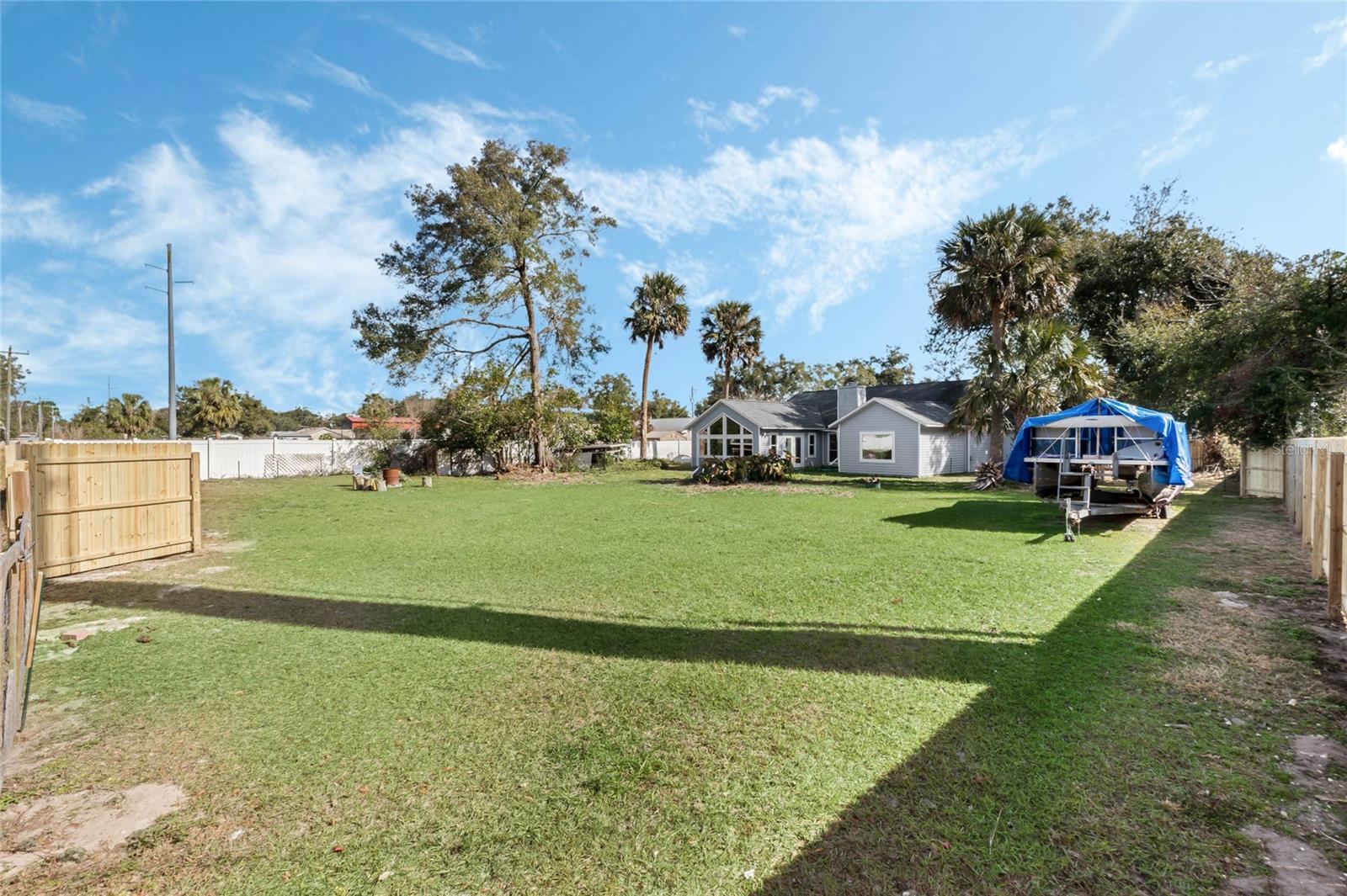 2121 CROAT ST, MOUNT DORA, FL, 32757