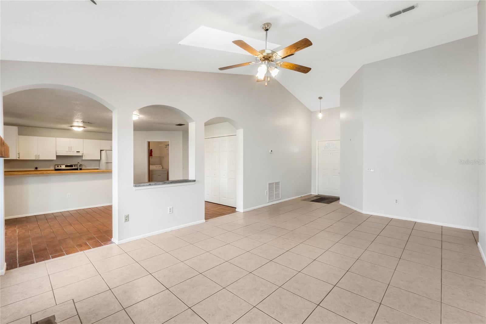 2121 CROAT ST, MOUNT DORA, FL, 32757