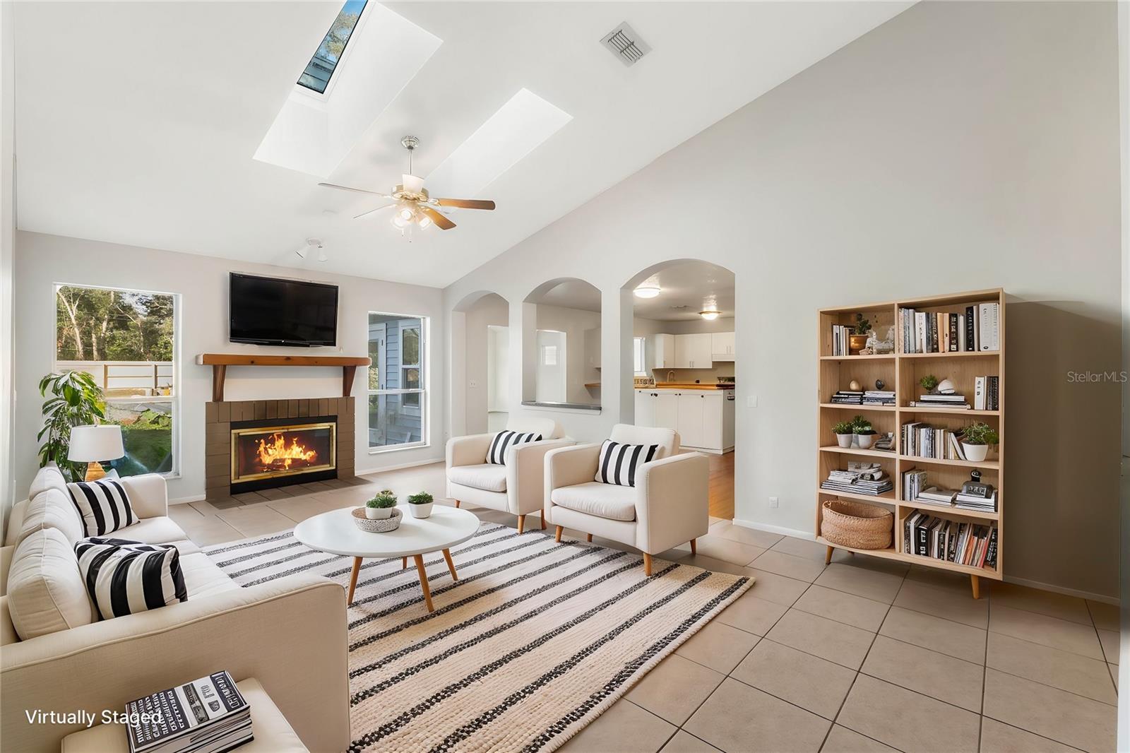 2121 CROAT ST, MOUNT DORA, FL, 32757