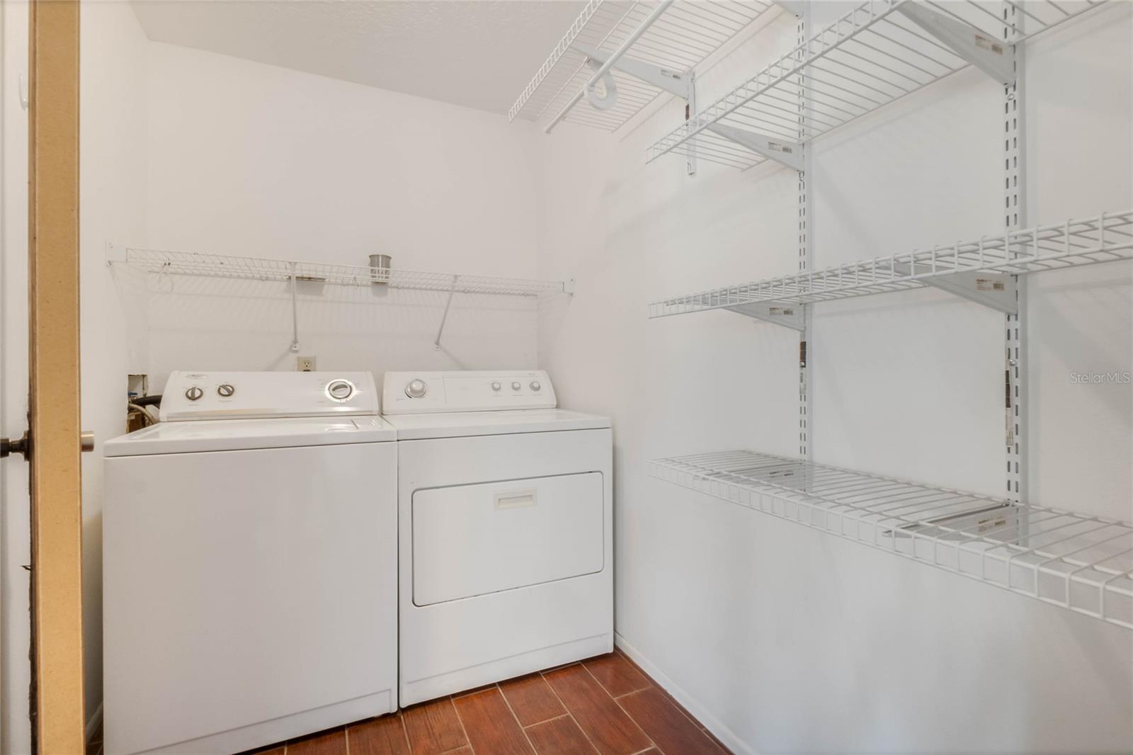 2121 CROAT ST, MOUNT DORA, FL, 32757